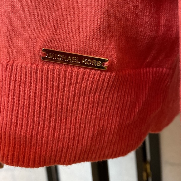 Fab!!! MICHAEL KORS Large Coral Flared Sleeve Light Sweater Shirt NICE - Picture 5 of 10